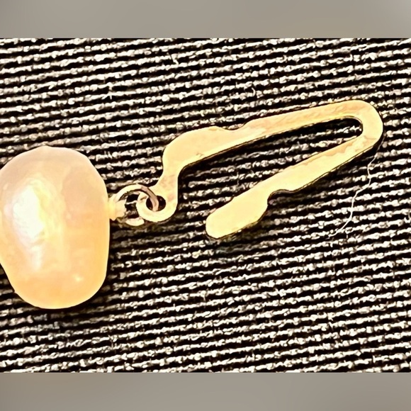 VTG 18 inch Blister Pearl Necklace With a Safety Clasp Labeled Silver Iridescent - Picture 5 of 12